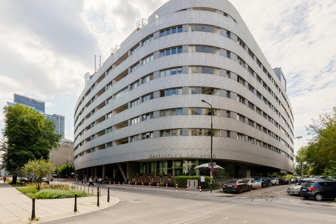 Deluxe Apartment Wronia 45 With Ac, Parking & Balcony By Renters Prestige Варшава Екстер'єр фото