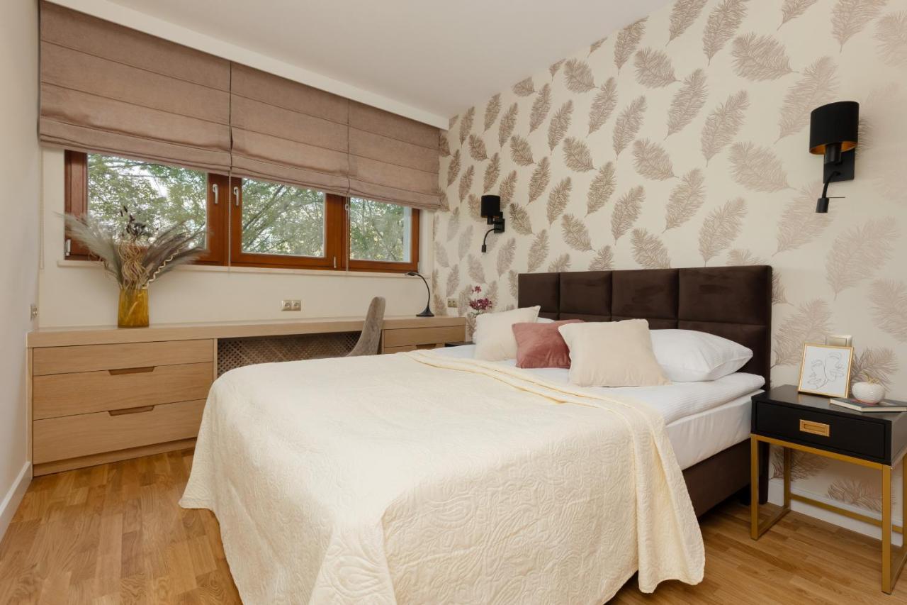Deluxe Apartment Wronia 45 With Ac, Parking & Balcony By Renters Prestige Варшава Екстер'єр фото