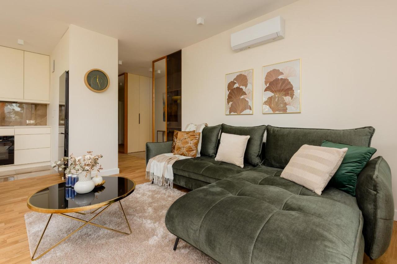 Deluxe Apartment Wronia 45 With Ac, Parking & Balcony By Renters Prestige Варшава Екстер'єр фото