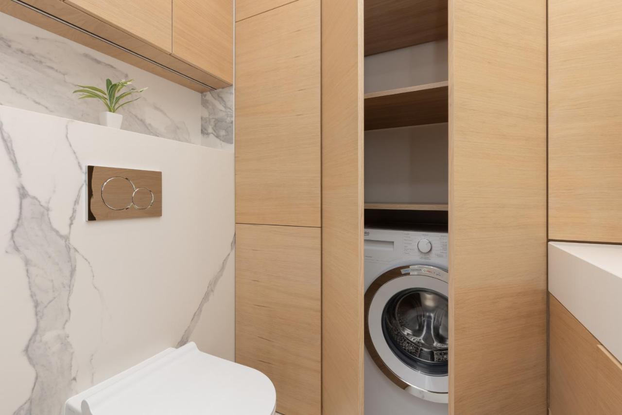 Deluxe Apartment Wronia 45 With Ac, Parking & Balcony By Renters Prestige Варшава Екстер'єр фото