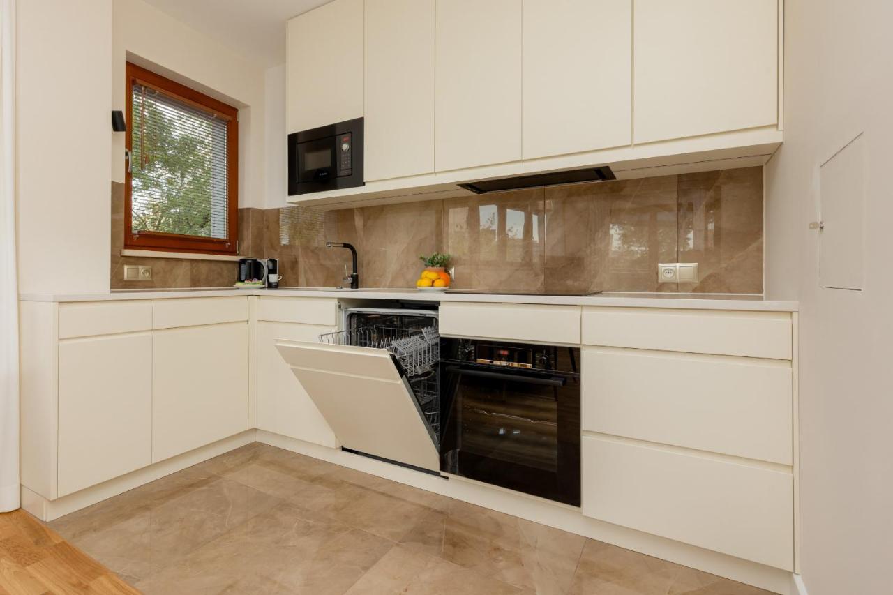 Deluxe Apartment Wronia 45 With Ac, Parking & Balcony By Renters Prestige Варшава Екстер'єр фото